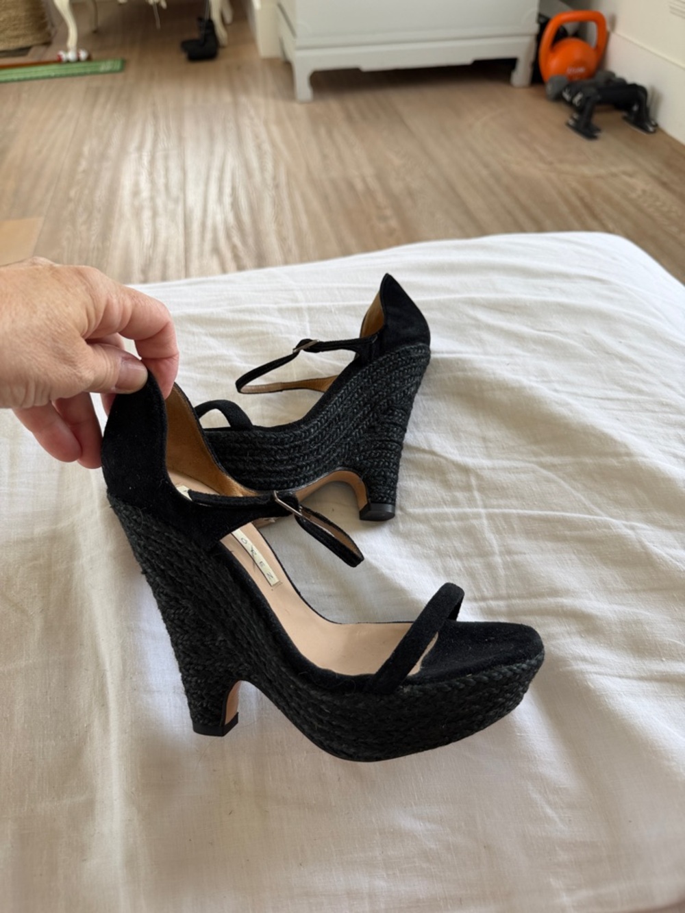 Free People Pura López Black Suede Espadrilles Wedge Fit 7 &7.5 narrow LOVe - Picture 8 of 9